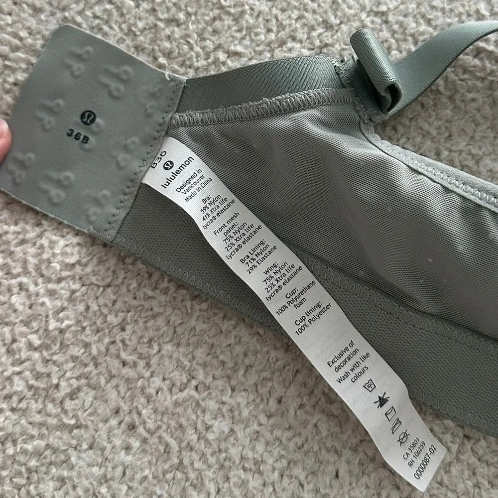 lululemon Run Times Bra size 36B in Jade Grey
